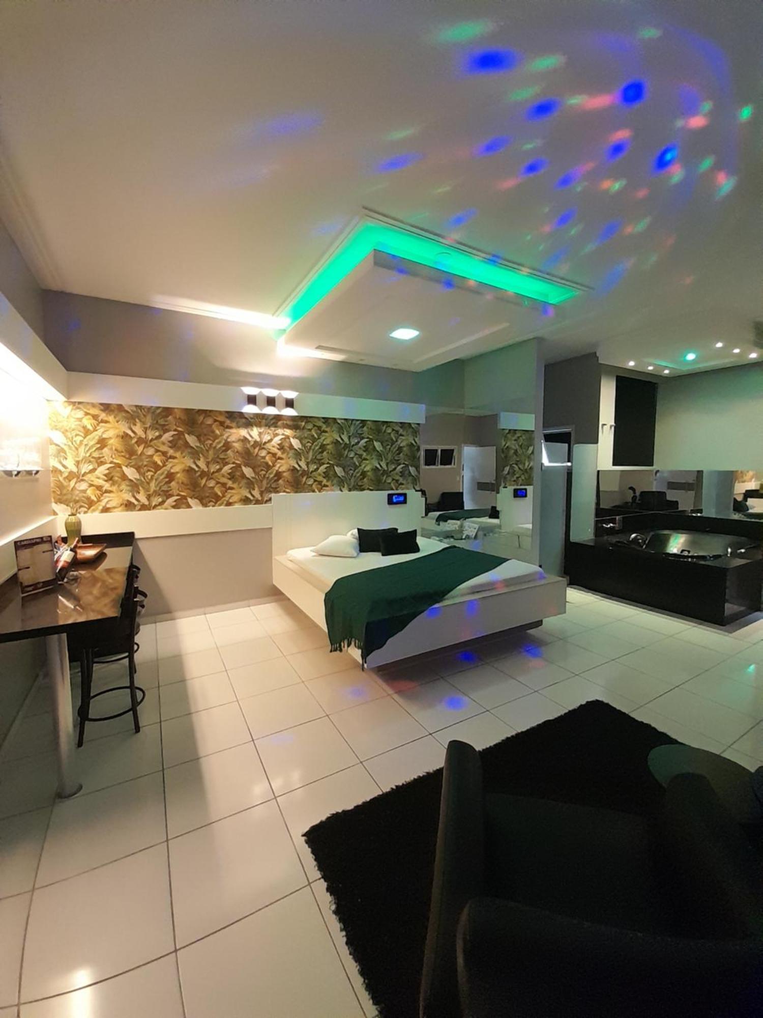 Top Motel Крисиума Экстерьер фото